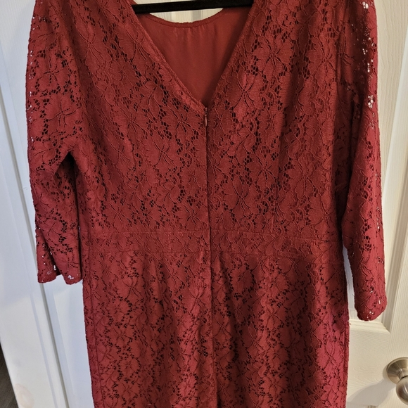 Dress - Picture 2 of 4